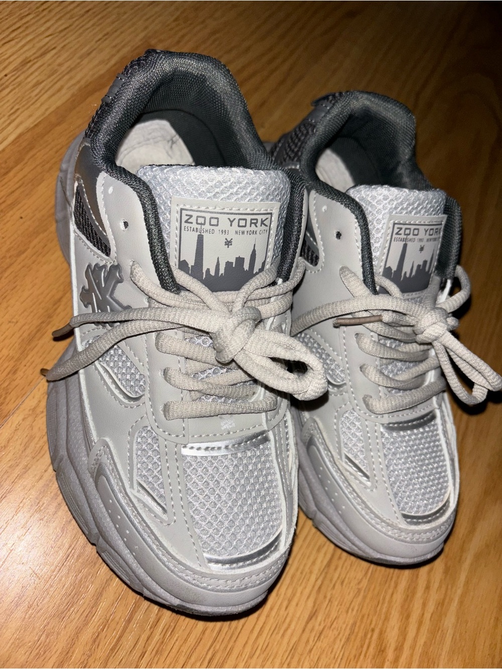 Zoo York women’s ' Gray Athletic Sneakers